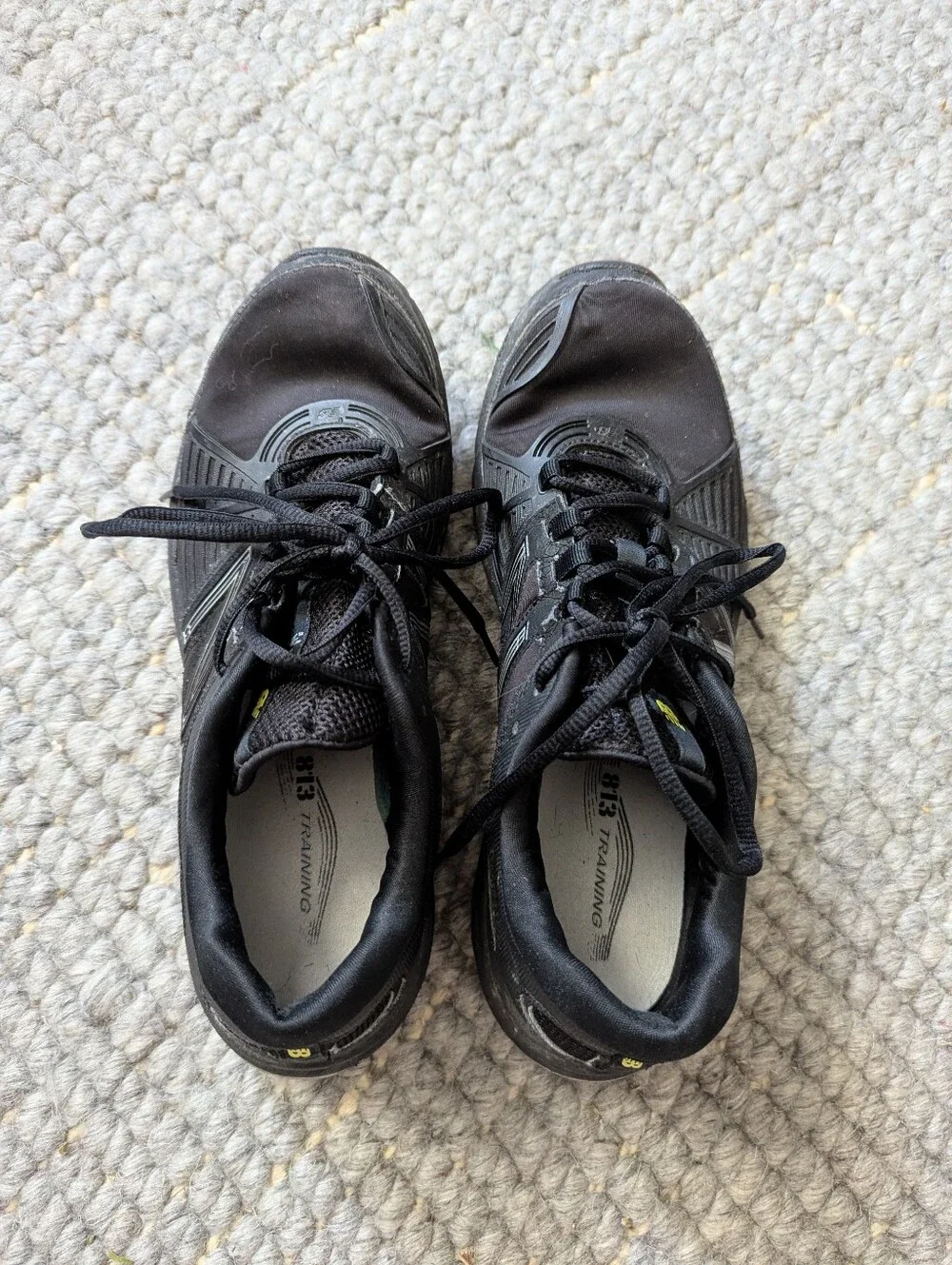New Balance Men's Black Athletic Sneakers Sz 9